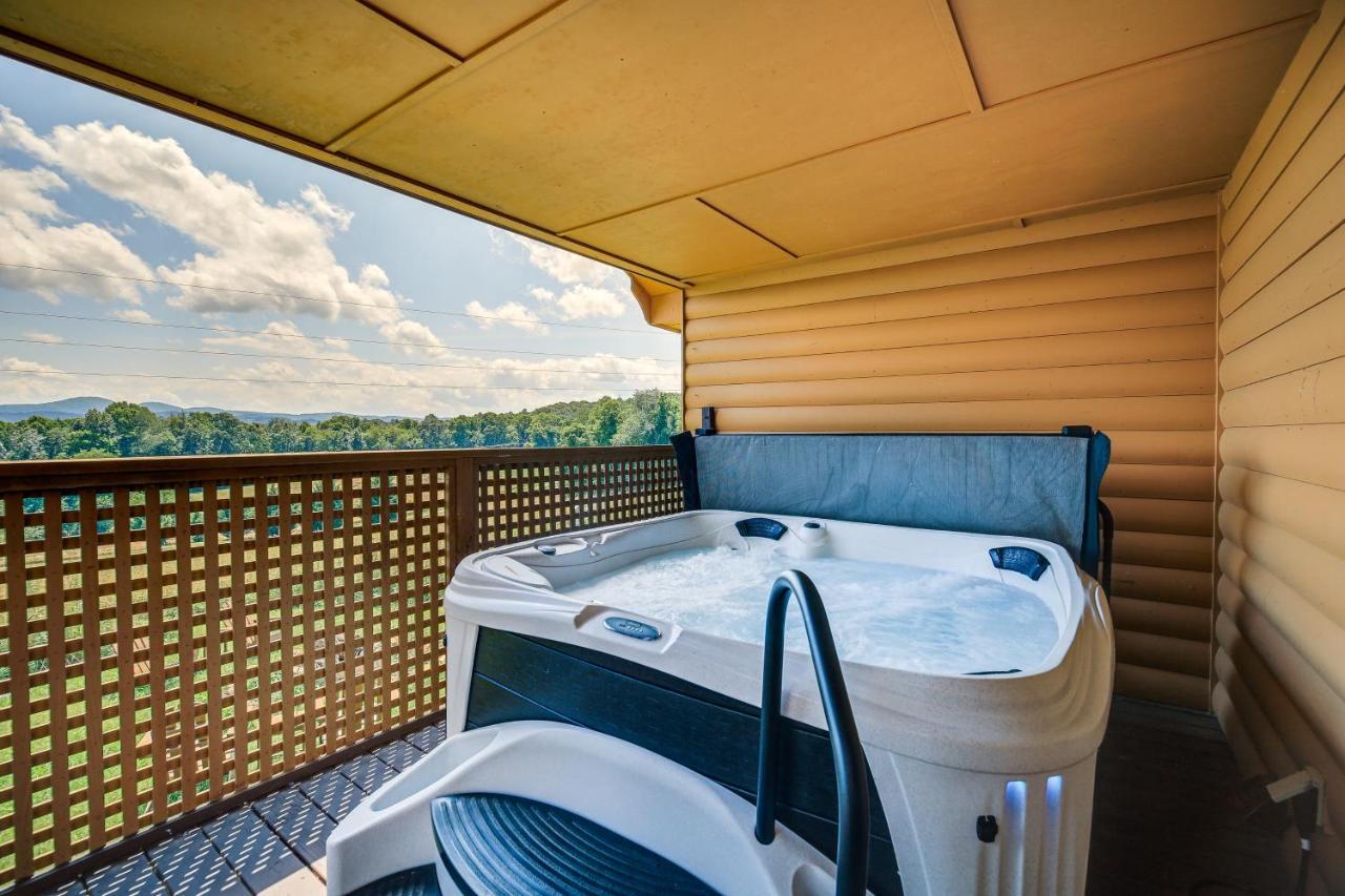 Blue Ridge Mountain Cabin With Views And Hot Tub Sparta Екстериор снимка
