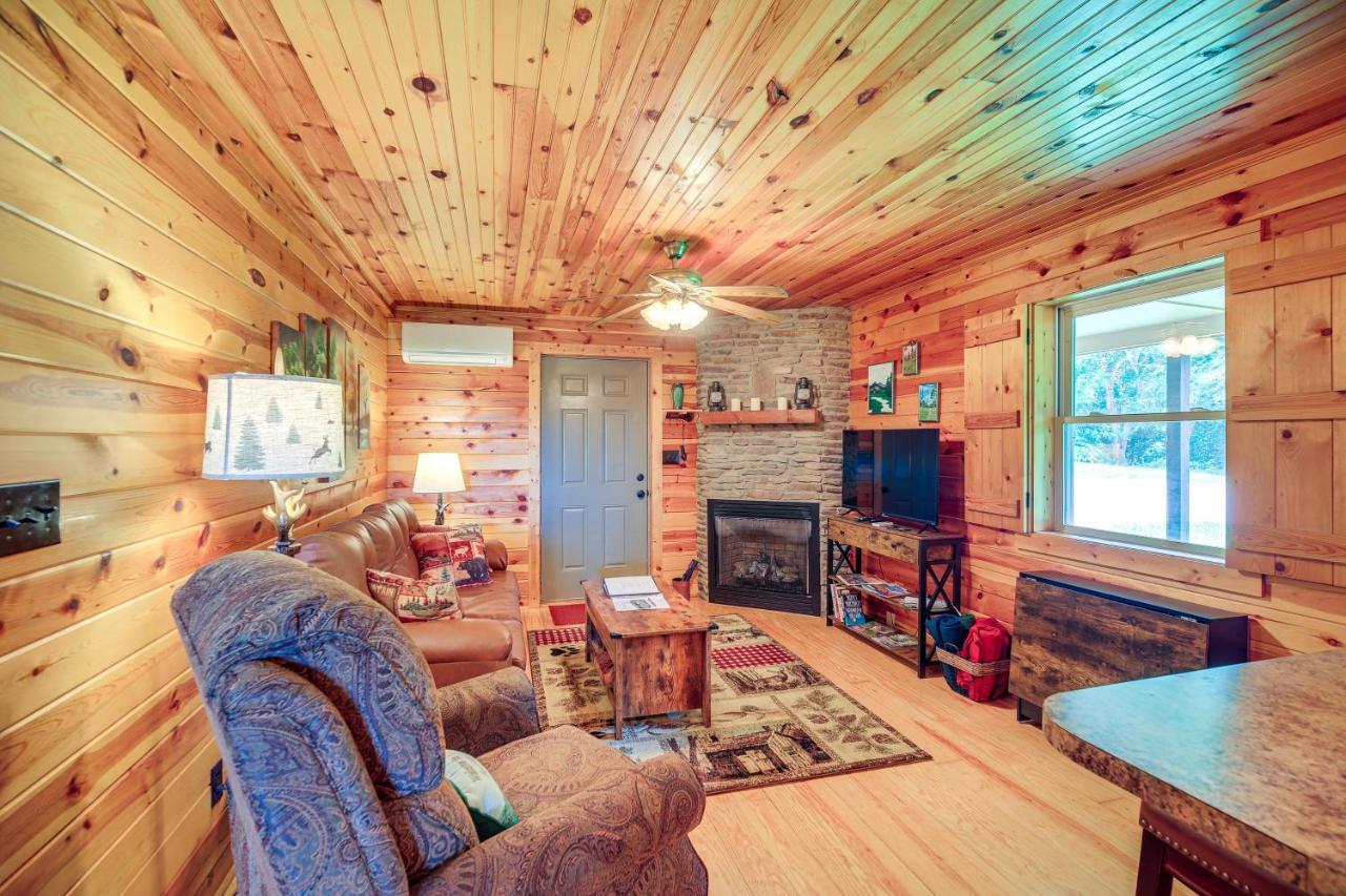 Blue Ridge Mountain Cabin With Views And Hot Tub Sparta Екстериор снимка